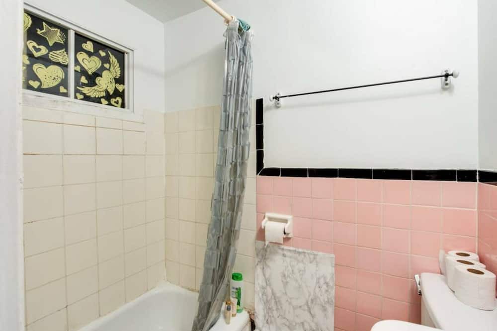 Photo of Bathroom in Ville-Marie