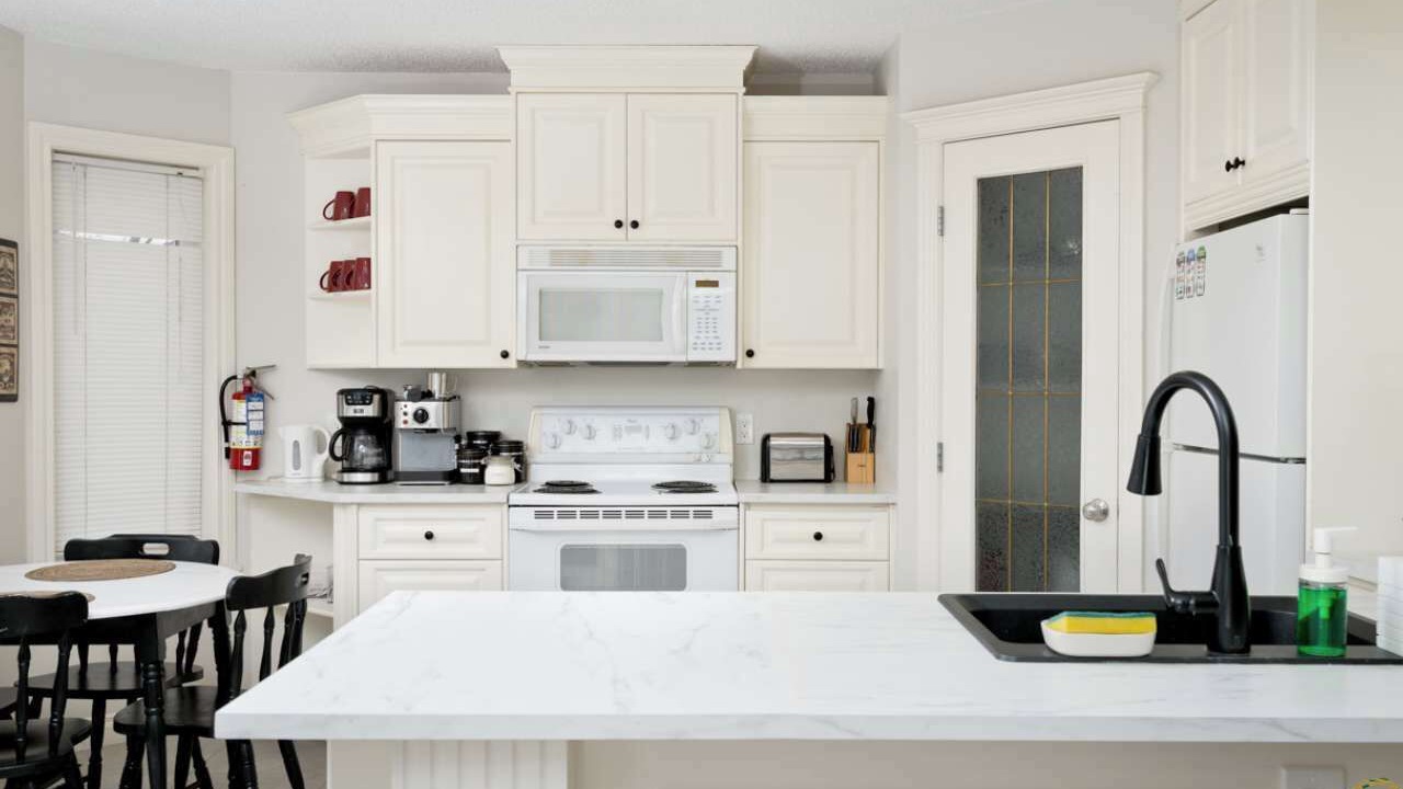 Photo of Kitchen in Arbour Lake