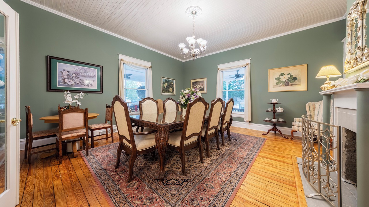 Photo of Livingroom in Clayton