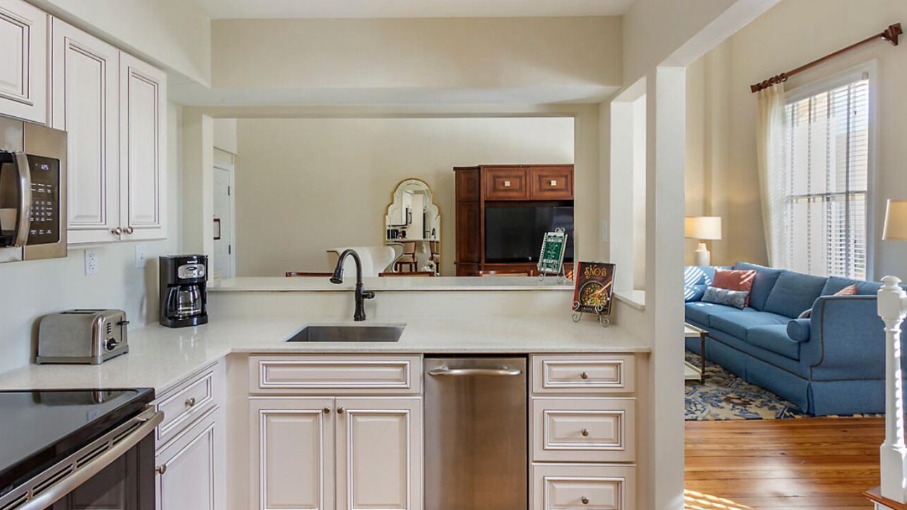 Photo of Kitchen in French Quarter