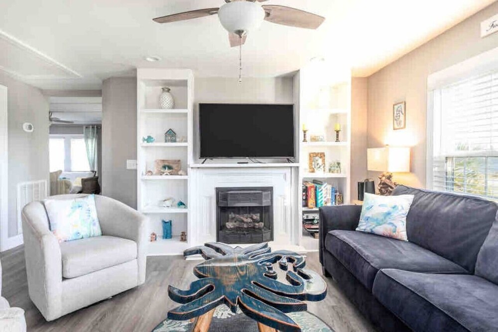 Photo of Livingroom in Carteret County