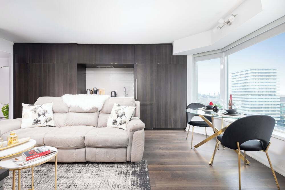 Photo of Livingroom in Midtown Toronto