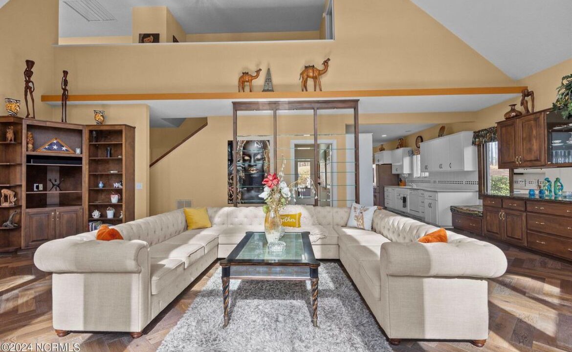 Photo of Livingroom in Seven Lakes