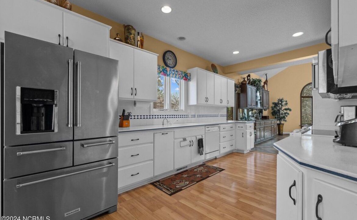 Photo of Kitchen in Seven Lakes