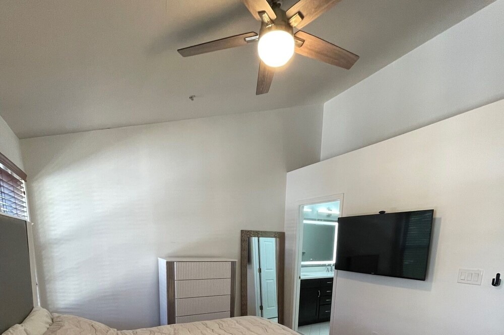 Photo of Bedroom in Baileys Crossroads