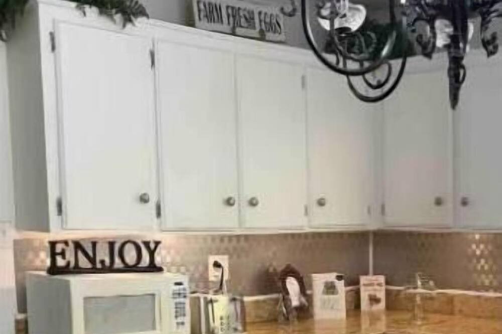 Photo of Kitchen in Pleasant Shade