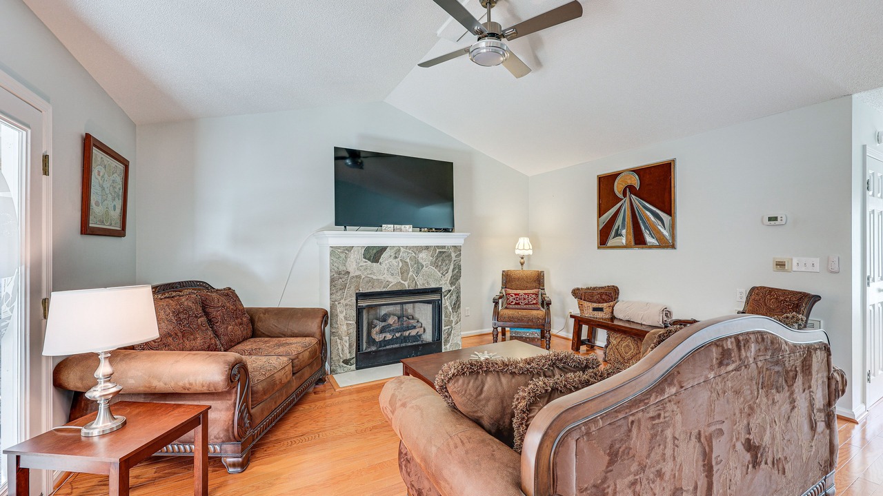 Photo of Livingroom in Cape Carteret