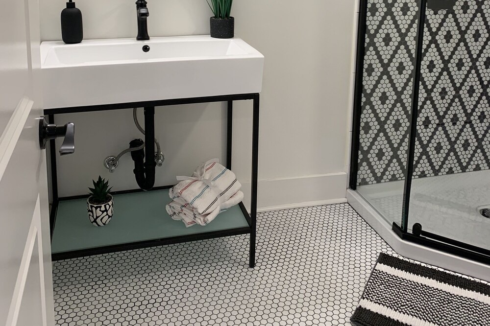Photo of Bathroom in Seneca