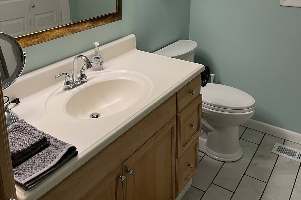 Photo of Bathroom in Hickory