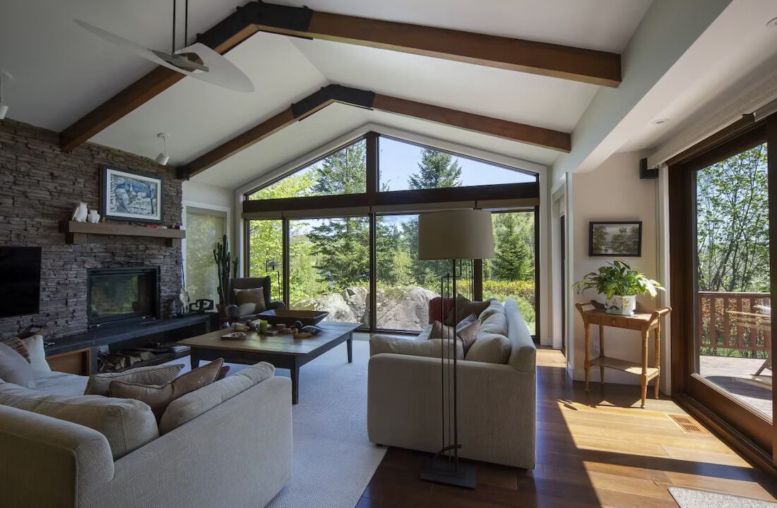 Photo of Livingroom in Sainte-Adele