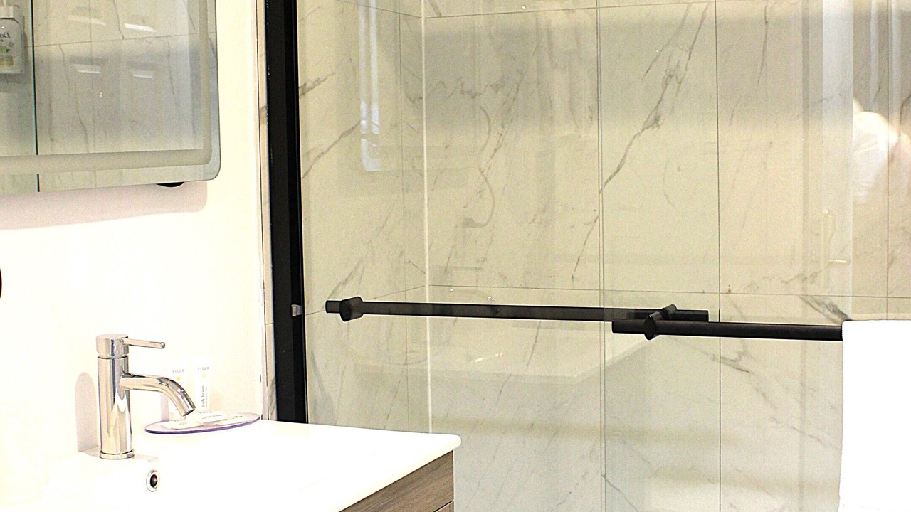 Photo of Bathroom in Cote-Des-Neiges—Notre-Dame-De-Grace