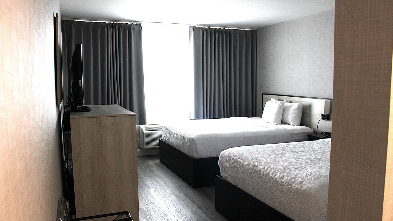 Photo of Bedroom in Cote-Des-Neiges—Notre-Dame-De-Grace