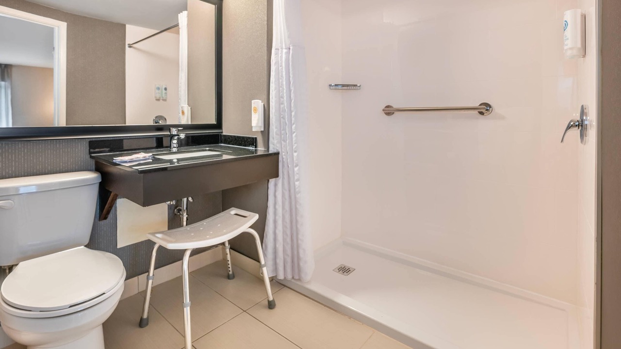 Photo of Bedroom in Laval
