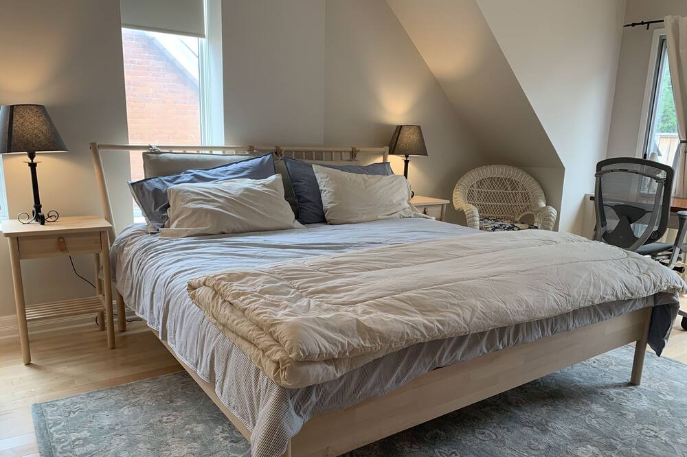 Photo of Bedroom in Midtown Toronto