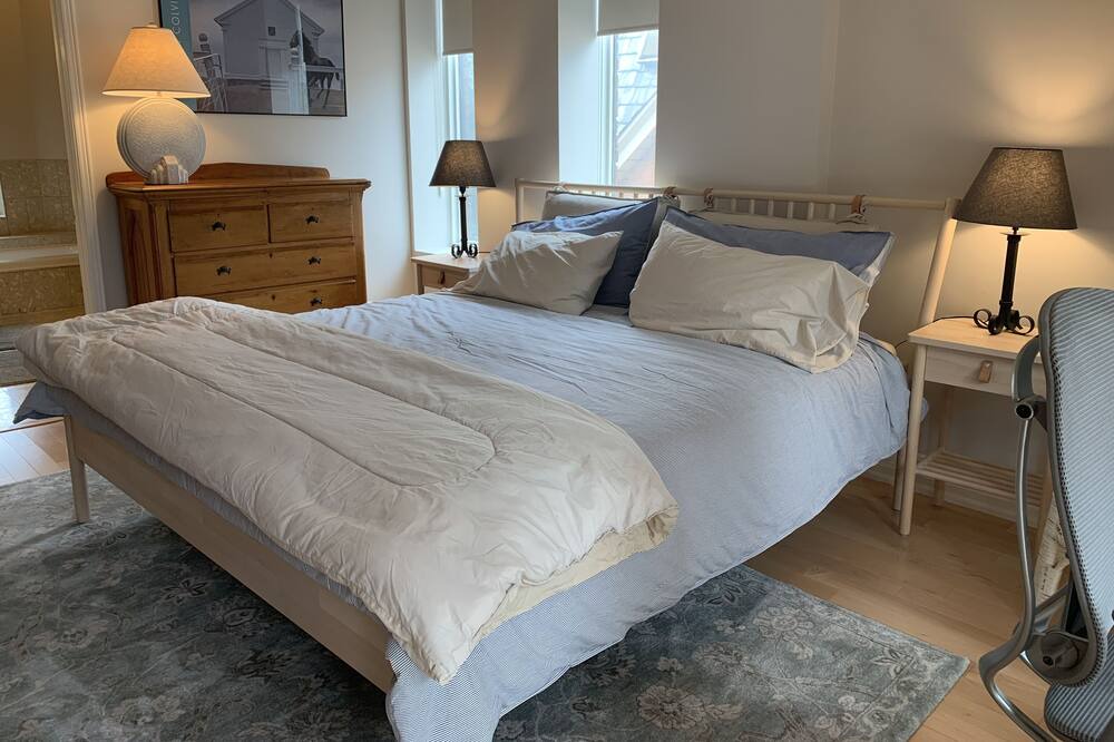 Photo of Bedroom in Midtown Toronto