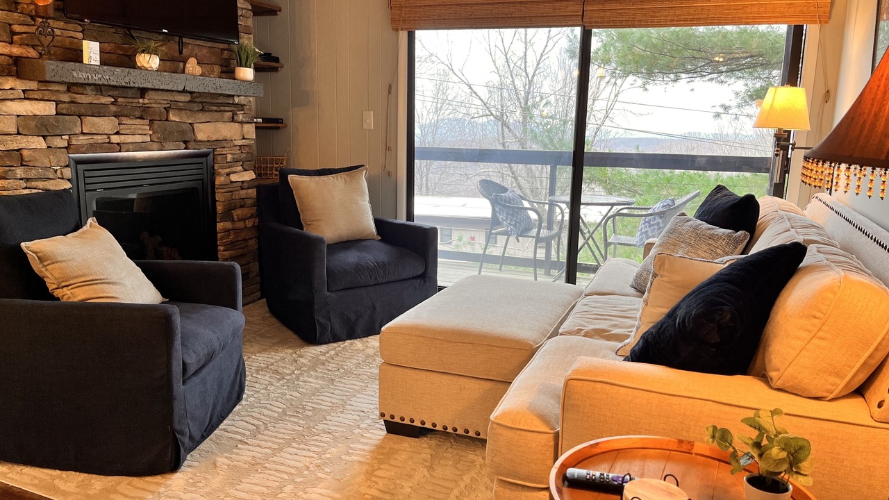 Photo of Livingroom in Beech Mountain