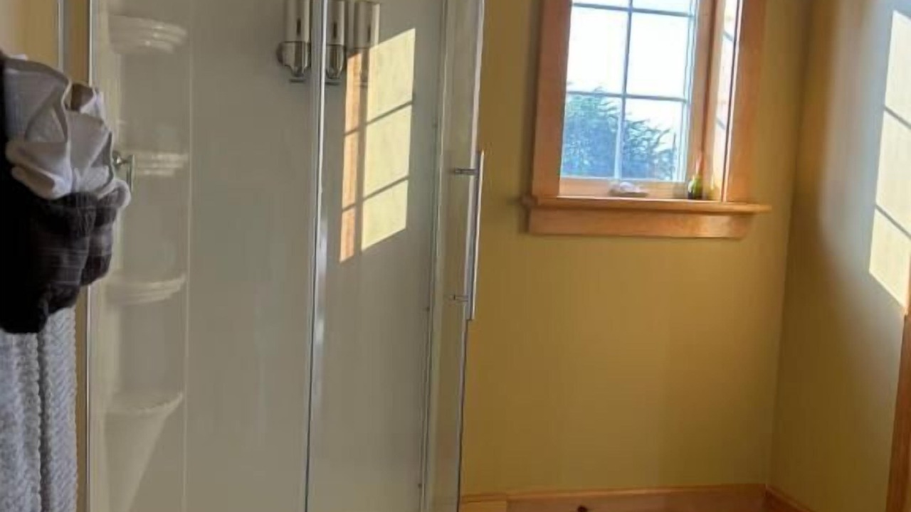 Photo of Bathroom in Hall's Harbour
