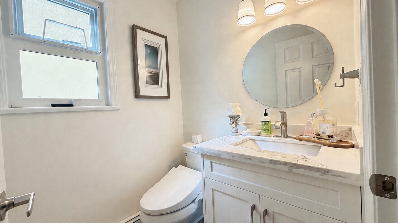 Photo of Bathroom in Kerrisdale