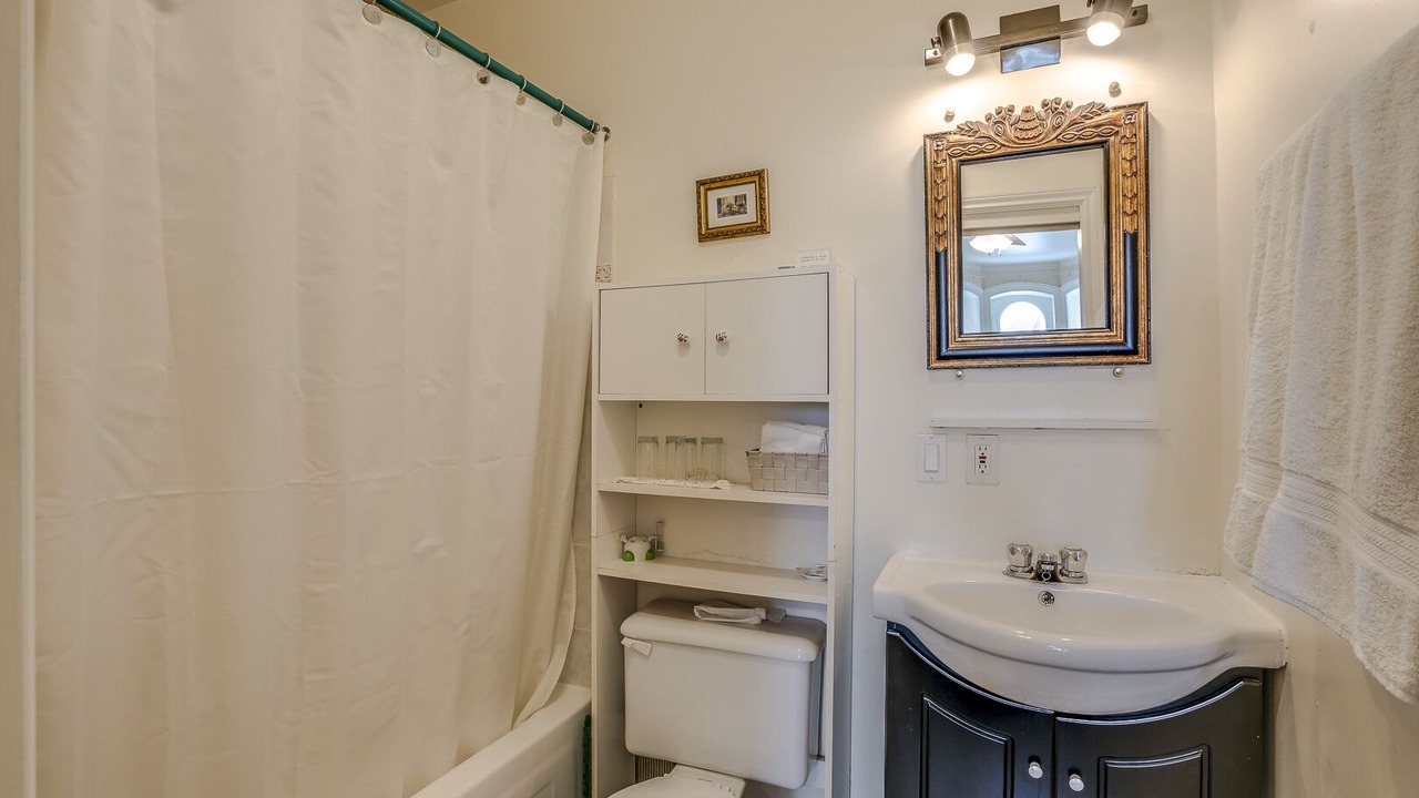 Photo of Bathroom in Haute-Ville