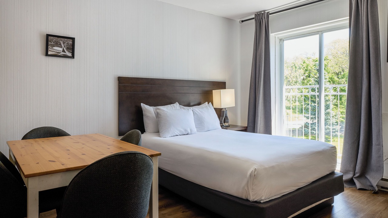 Photo of Bedroom in Saint-Leonard
