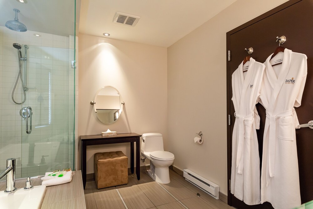 Photo of Bathroom in Saint-Eustache
