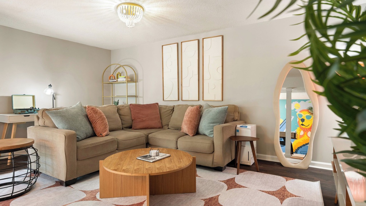 Photo of Livingroom in Southeast Raleigh