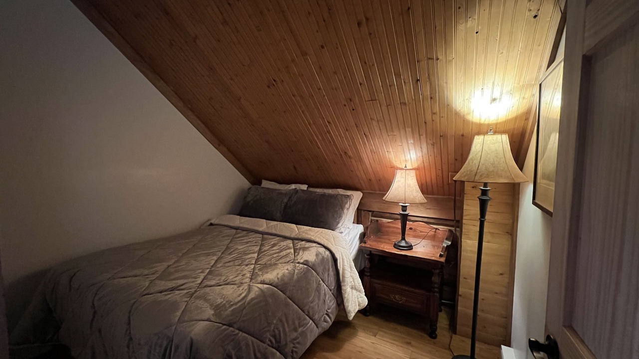 Photo of Bedroom in Mandeville