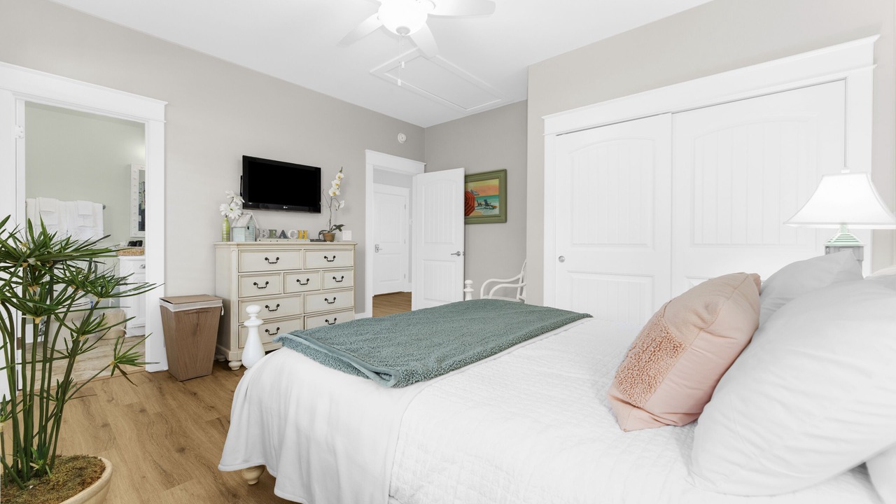 Photo of Bedroom in Windy Hill