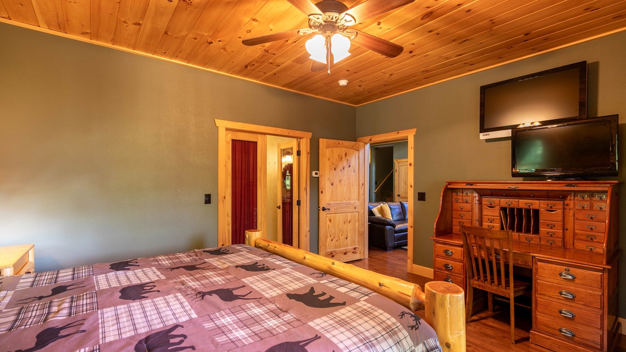 Photo of Bedroom in Frank