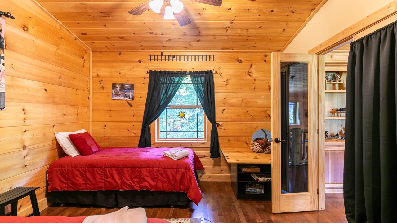 Photo of Bedroom in Frank
