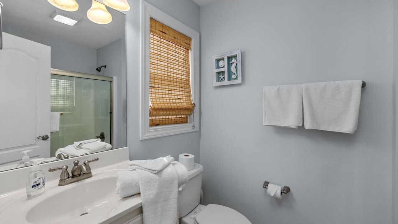Photo of Bathroom in Cherry Grove Beach