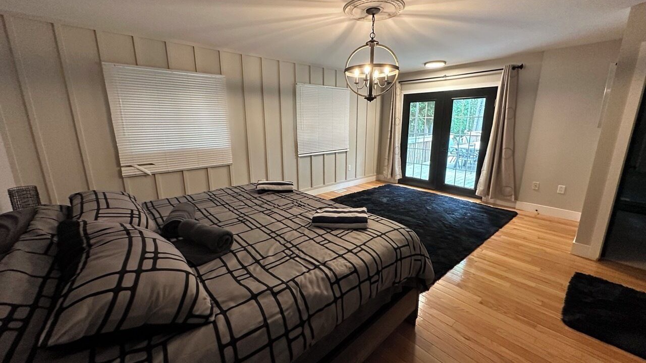 Photo of Bedroom in Grand Bend