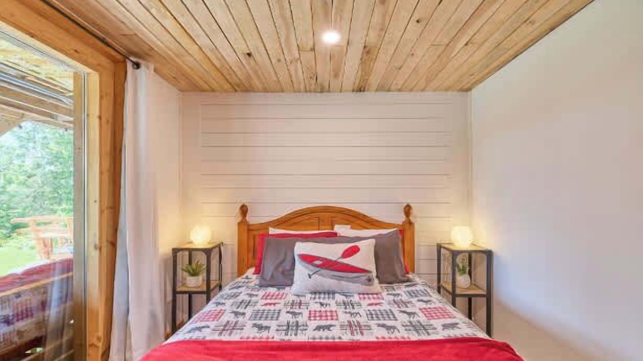 Photo of Bedroom in Pohenegamook