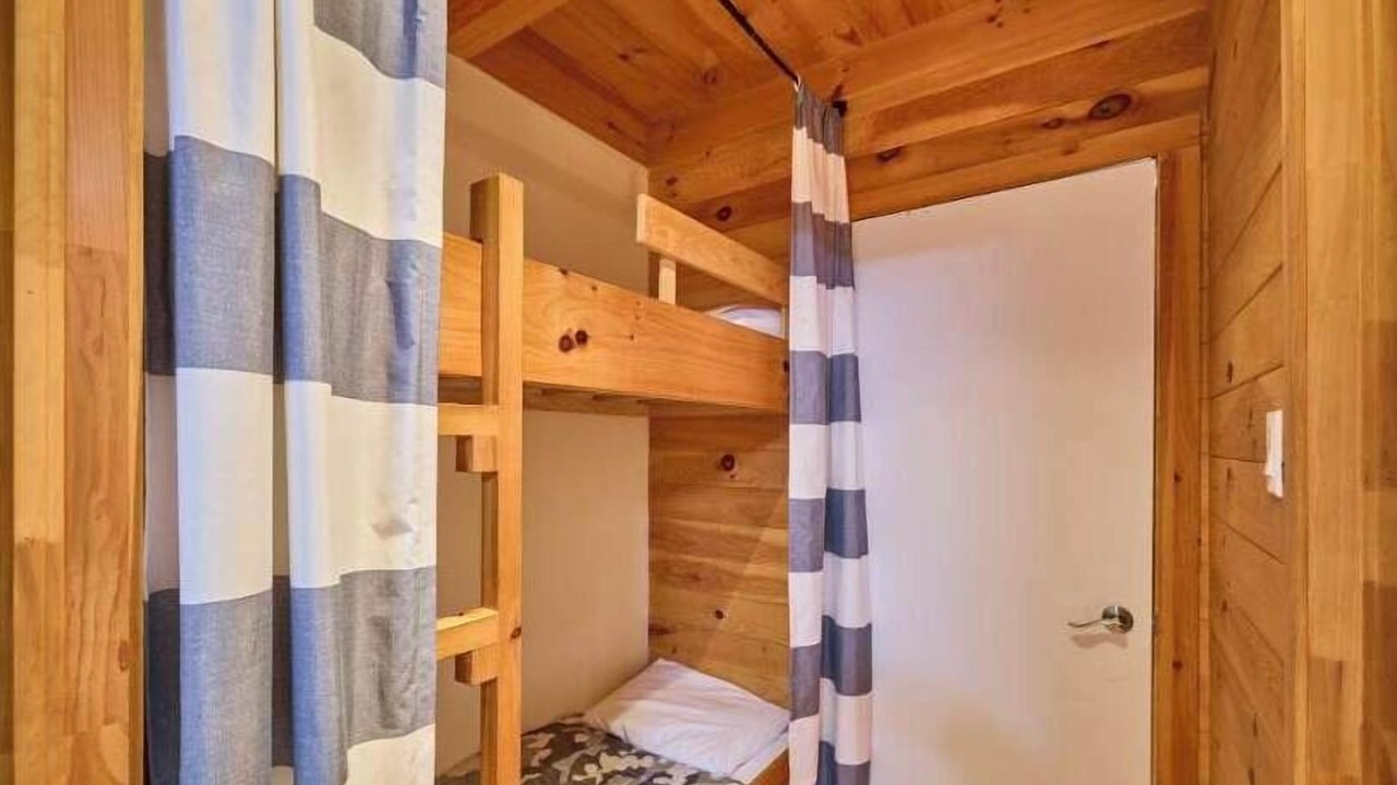 Photo of Bedroom in Pohenegamook