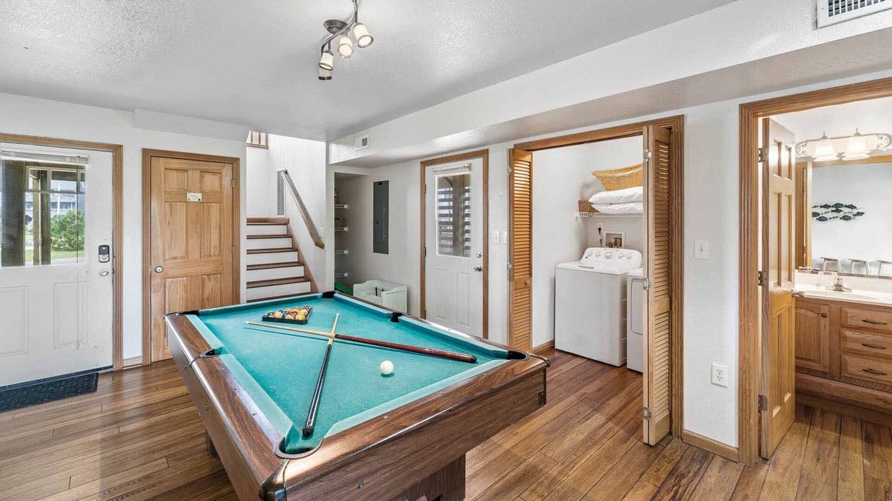 Photo of Bedroom in Waves