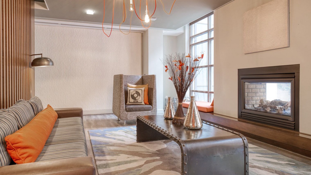 Photo of Livingroom in Jefferson Manor