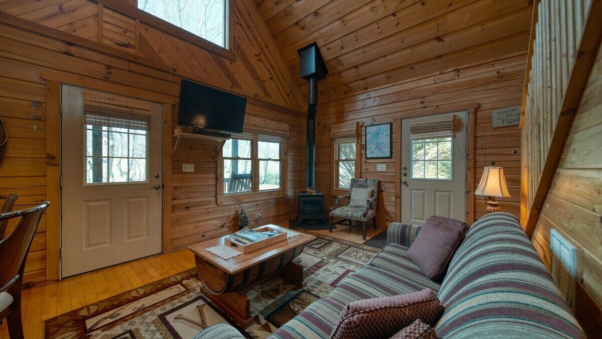 Photo of Livingroom in Hiawassee