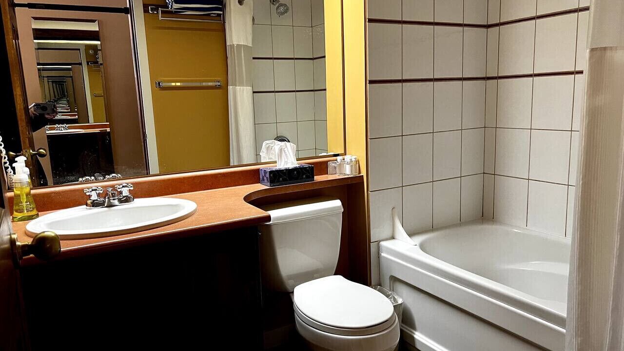 Photo of Bathroom in Okanagan-Similkameen