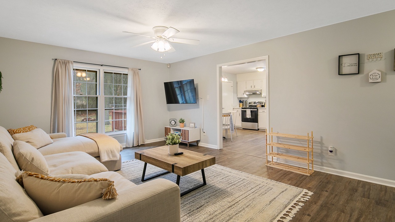 Photo of Livingroom in South View