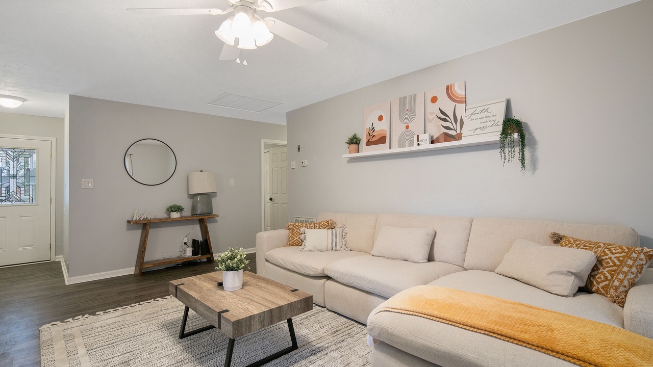 Photo of Livingroom in South View