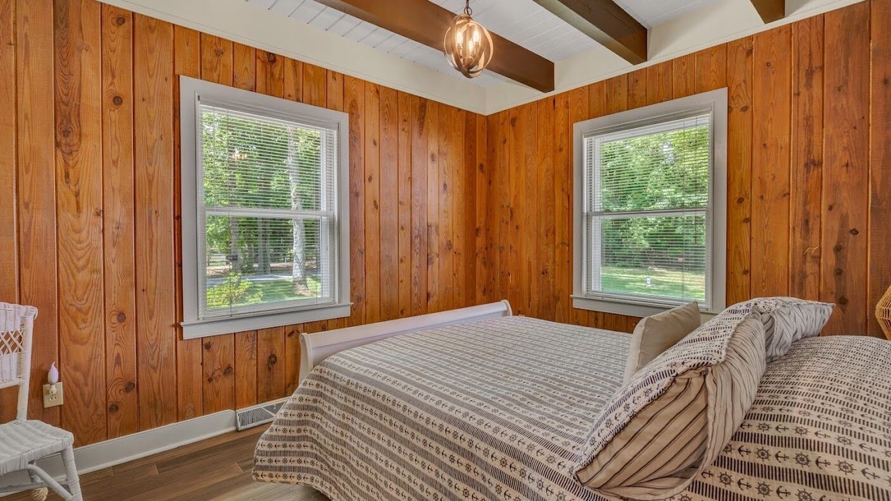 Photo of Bedroom in Huddleston