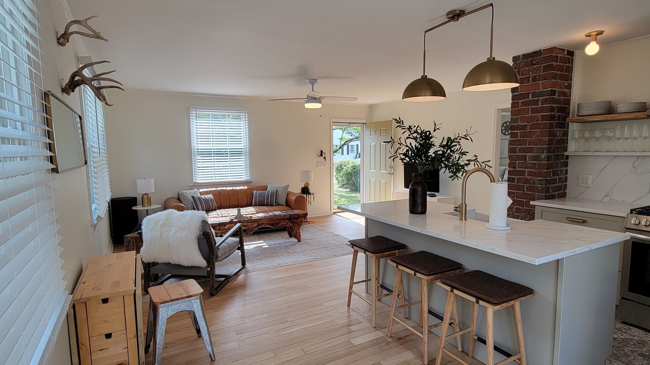 Photo of Livingroom in North Charleston