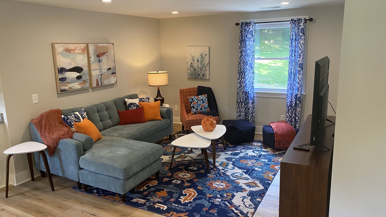 Photo of Livingroom in Merry Oaks