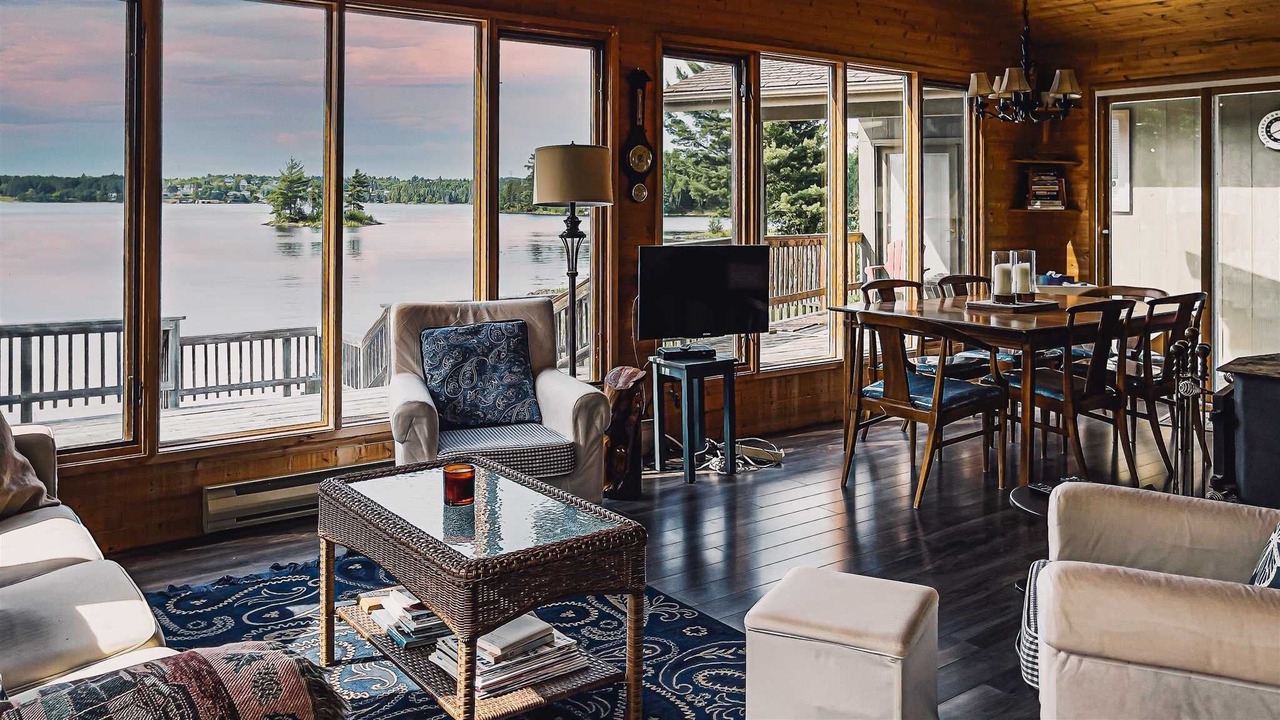 Photo of Livingroom in Kenora
