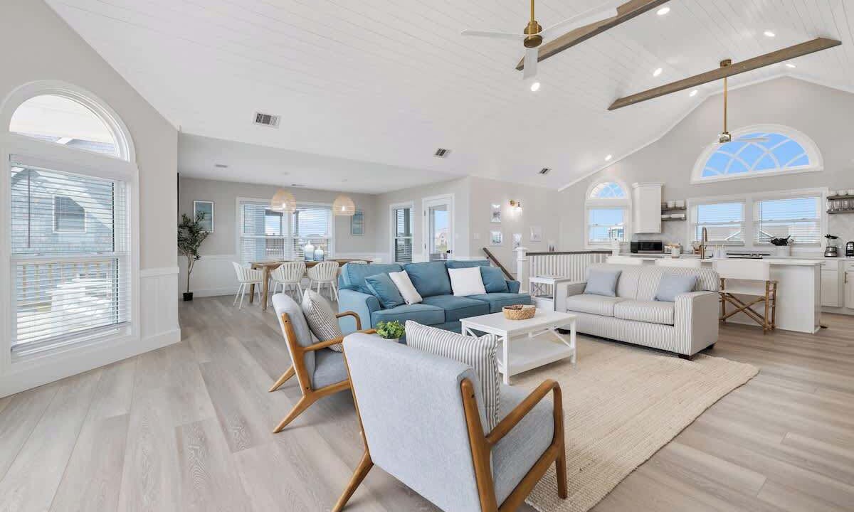 Photo of Livingroom in Waves