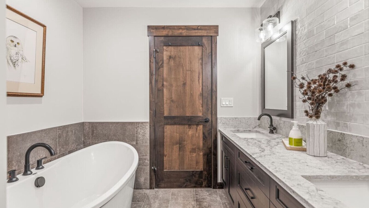 Photo of Bathroom in Canmore