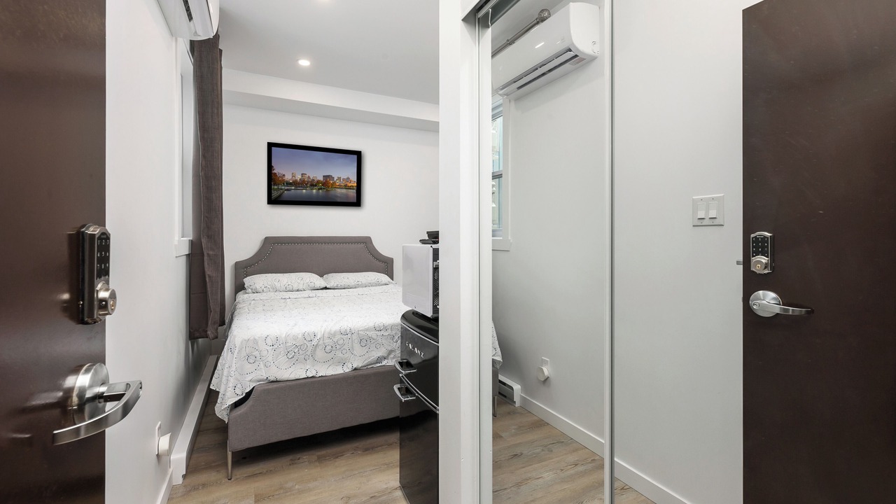 Photo of Bedroom in Laval