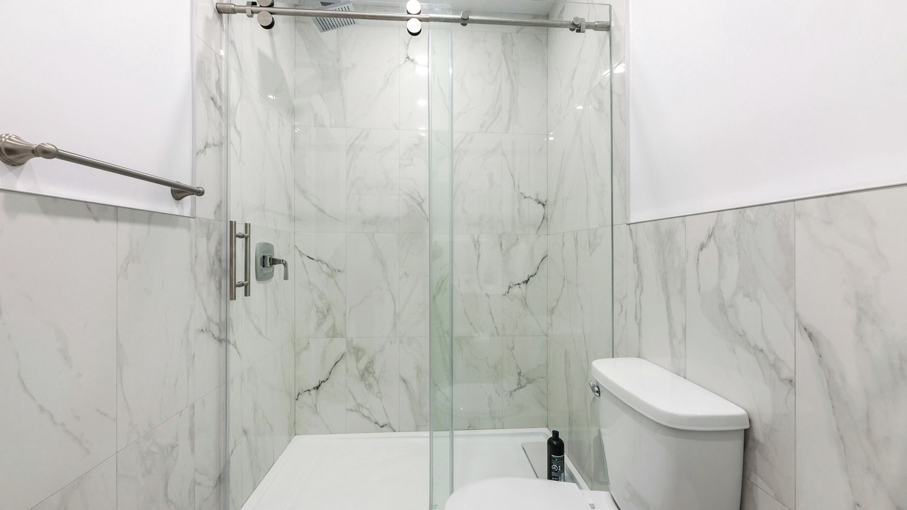 Photo of Bathroom in Laval