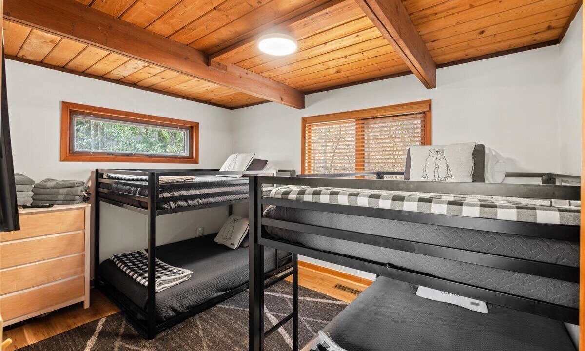Photo of Bedroom in McGaheysville