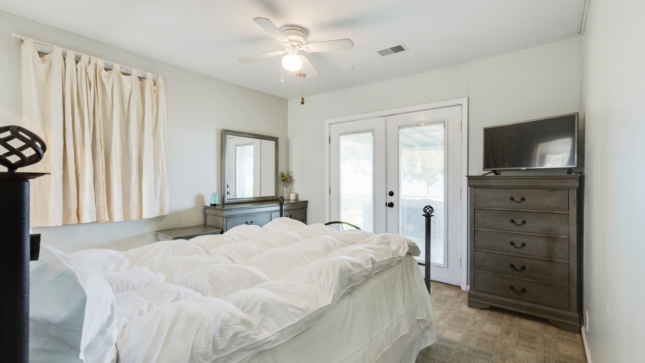 Photo of Bedroom in Russellville
